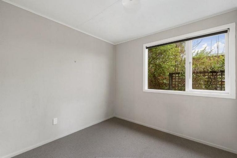 Photo of property in 70 Te Hatepe Avenue, Taupo, 3330
