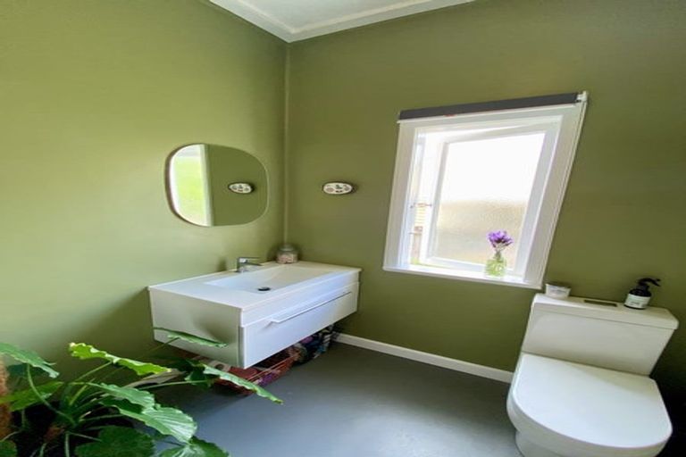 Photo of property in 152 Darlington Road, Miramar, Wellington, 6022