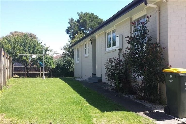 Photo of property in 13 Chelburn Crescent, Mangere East, Auckland, 2024