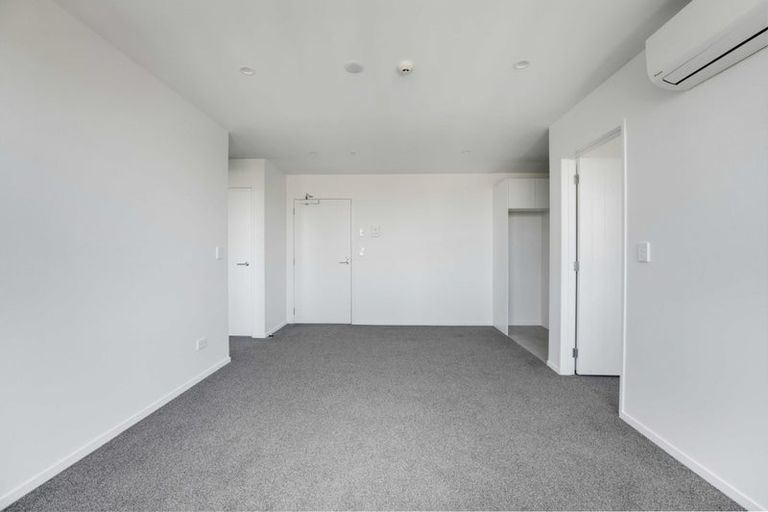 Photo of property in 101/3 Rauemi Way, Te Atatu South, Auckland, 0610