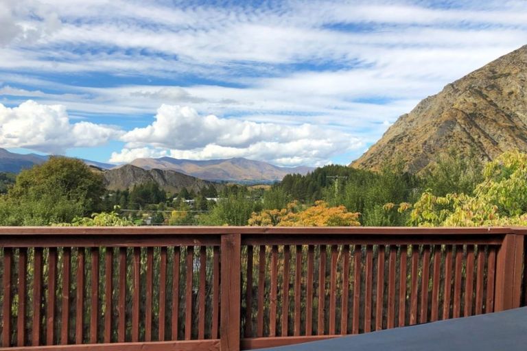 Photo of property in 4 Moonlight Track, Arthurs Point, Queenstown, 9371