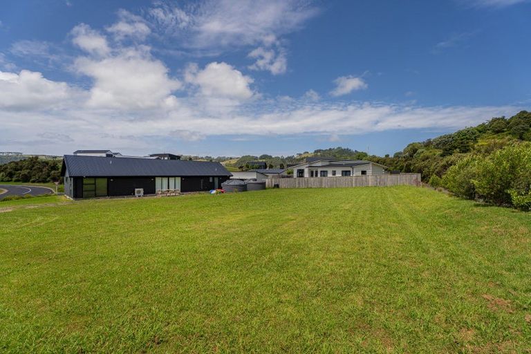 Photo of property in 4 Longreach Drive, Cooks Beach, Whitianga, 3591