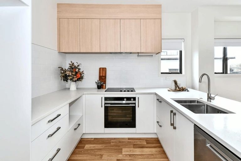 Photo of property in 2/75 Mcannalley Street, Manurewa East, Auckland, 2102