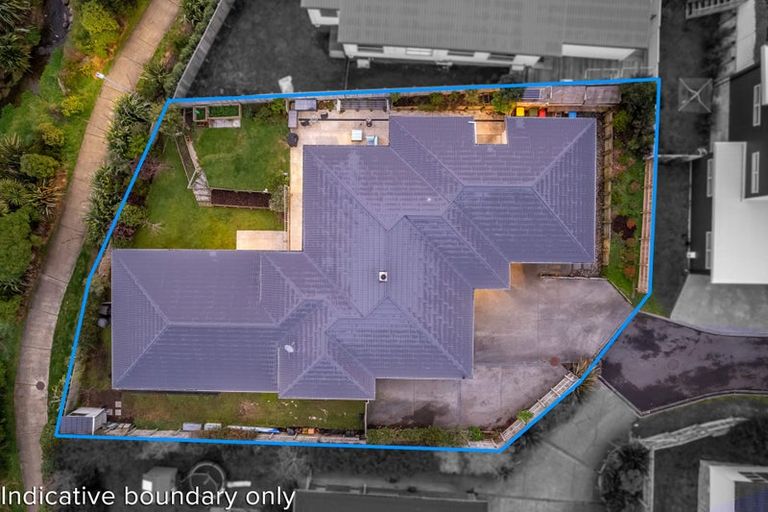 Photo of property in 21 Flotilla Place, Whitby, Porirua, 5024