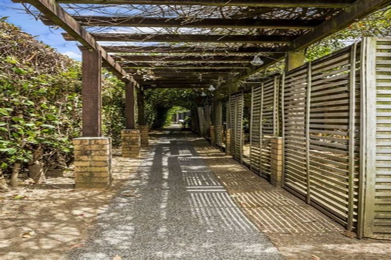 Photo of property in 1/24 Brook Street, Milford, Auckland, 0620