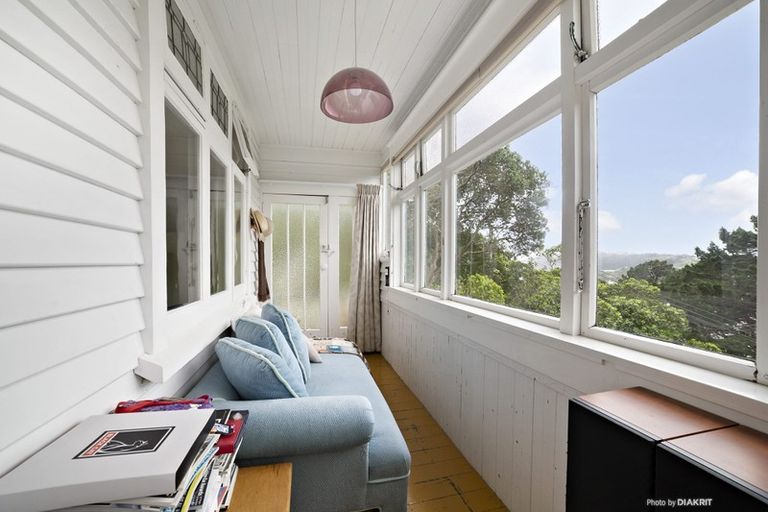 Photo of property in 8 Finnimore Terrace, Vogeltown, Wellington, 6021