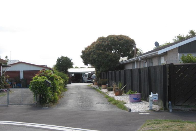 Photo of property in 20b Tamarisk Place, Parklands, Christchurch, 8083