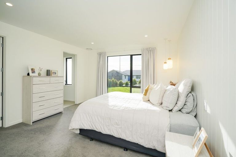 Photo of property in 6 Chatham Rise, Seaward Bush, Invercargill, 9812