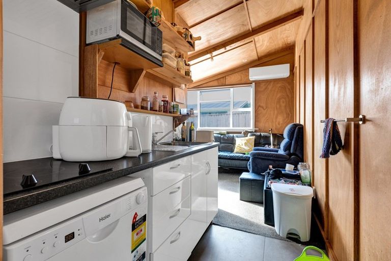 Photo of property in 42 Whakapaki Street, Urenui, 4375