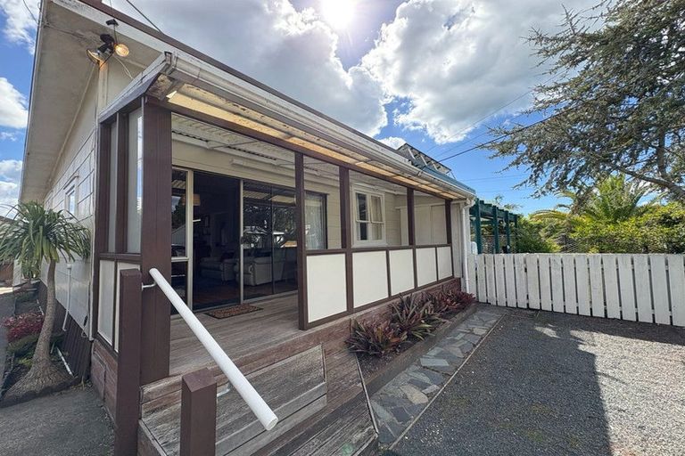 Photo of property in 13b Otanerua Road, Hatfields Beach, Orewa, 0931