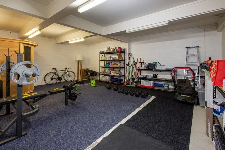 Photo of property in 2/22 View Road, Campbells Bay, Auckland, 0630