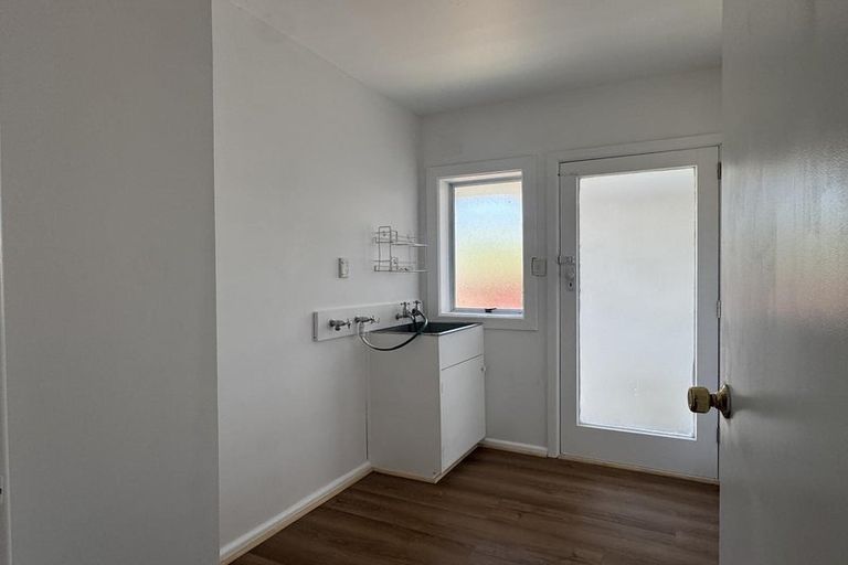 Photo of property in 10 Ambleside Drive, Burnside, Christchurch, 8053