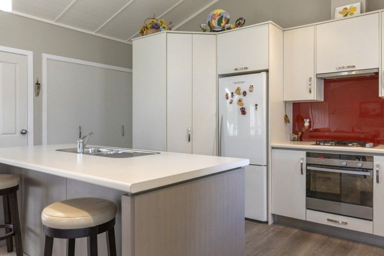 Photo of property in 12 Kurupae Road, Hilltop, Taupo, 3330