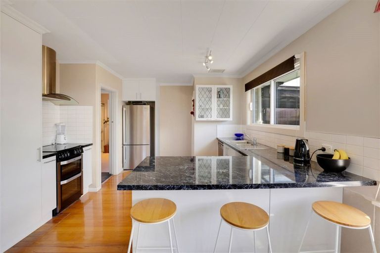 Photo of property in 23 Damien Place, Bromley, Christchurch, 8062