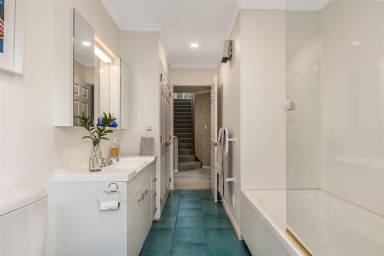 Photo of property in 13 Moana Road, Plimmerton, Porirua, 5026