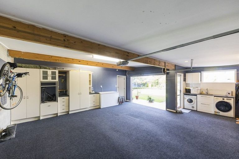 Photo of property in 21 Alan Street, Palmerston North, 4414