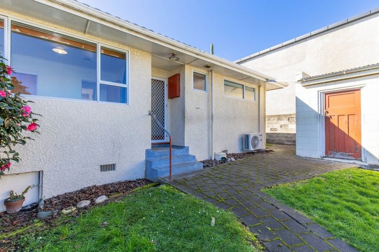 Photo of property in 2/5 Lichfield Street, Stoke, Nelson, 7011