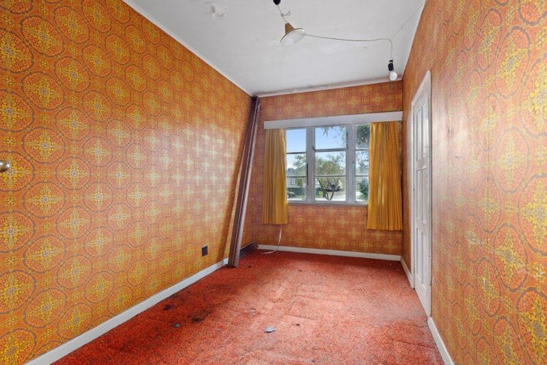 Photo of property in 16 Purser Grove, Fairfield, Lower Hutt, 5011