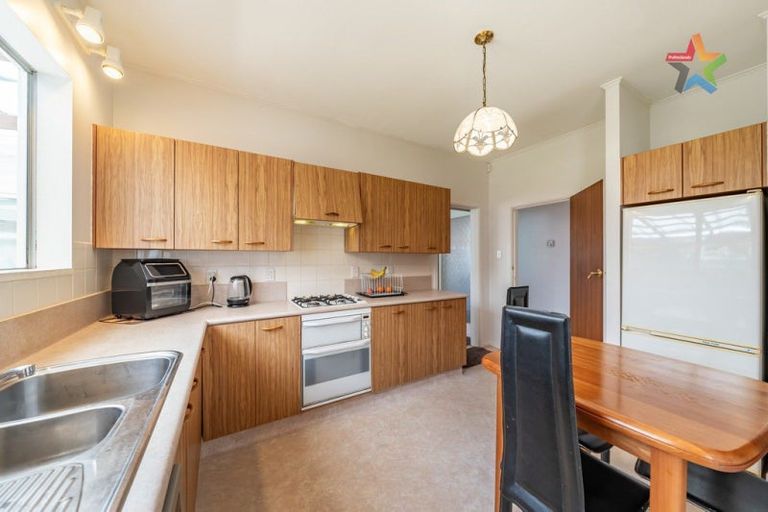 Photo of property in 2 Hildreth Street, Karori, Wellington, 6012