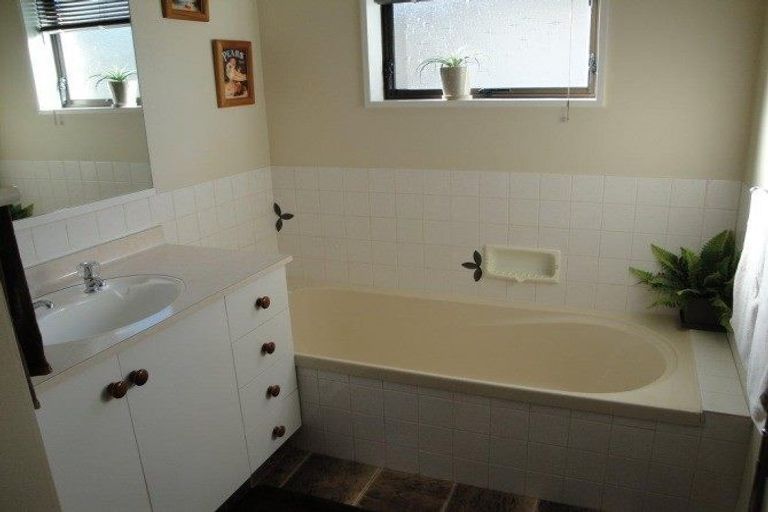 Photo of property in 52a Victoria Street, Rangiora, 7400