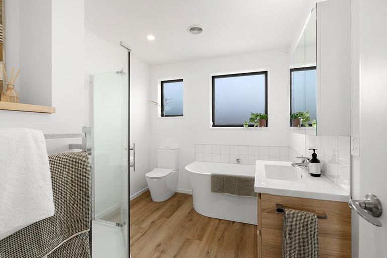 Photo of property in 20 Sheraton Place, Redwood, Christchurch, 8051