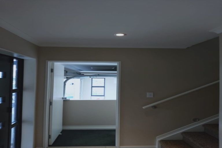 Photo of property in 5 Waldorf Crescent, Orewa, 0931