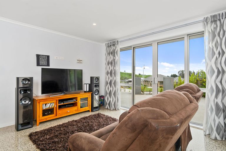 Photo of property in 15 Bryan Gallagher Place, Welcome Bay, Tauranga, 3175
