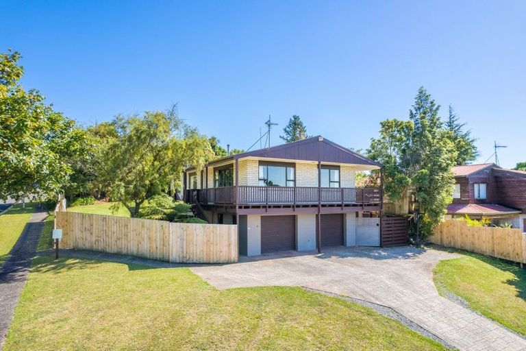 Photo of property in 2 Horoeka Court, Pukete, Hamilton, 3200