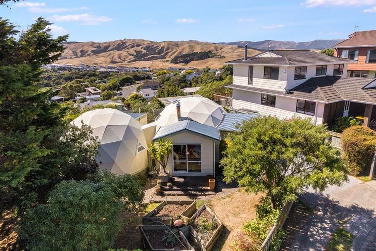 Photo of property in 14 Tremaine Place, Camborne, Porirua, 5026