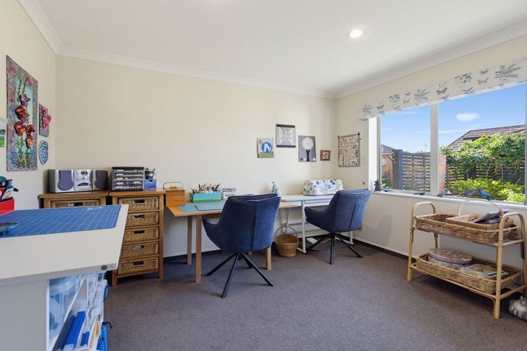 Photo of property in 76 Hillcrest Road North, Raumati Beach, Paraparaumu, 5032
