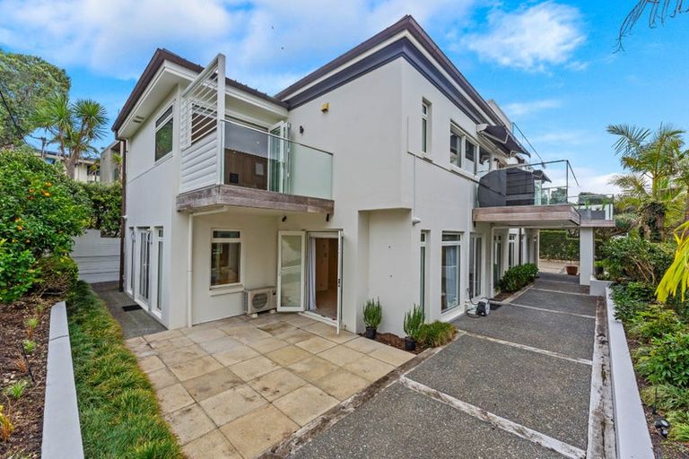 Photo of property in 15 The Strand, Takapuna, Auckland, 0622