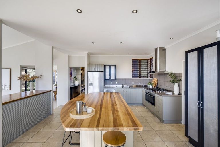 Photo of property in 50 Iona Road, Havelock North, 4130