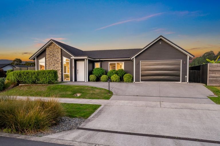 Photo of property in 22 Hopkirk Avenue, Wallaceville, Upper Hutt, 5018
