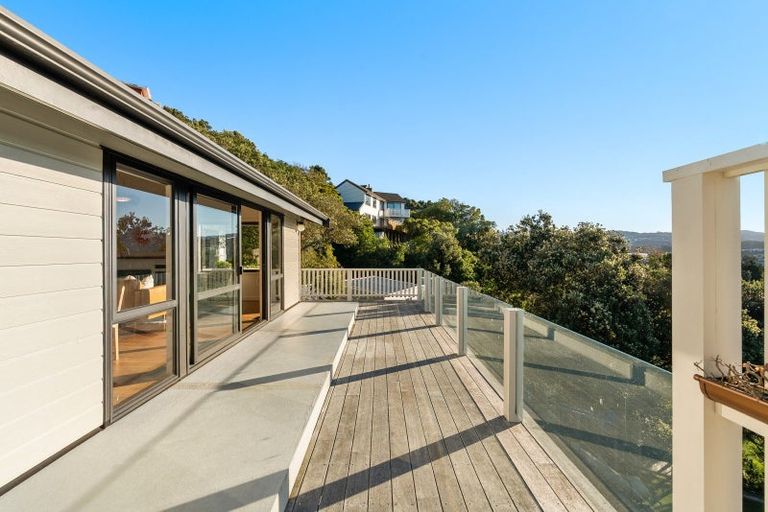 Photo of property in 147 Seatoun Heights Road, Miramar, Wellington, 6022