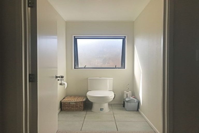 Photo of property in 1/54 Simmental Crescent, Somerville, Auckland, 2014