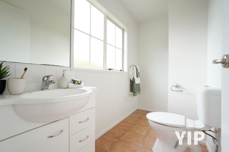 Photo of property in 17 Sim Street, Johnsonville, Wellington, 6037