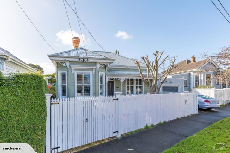 Photo of property in 12 Wynyard Road, Mount Eden, Auckland, 1024