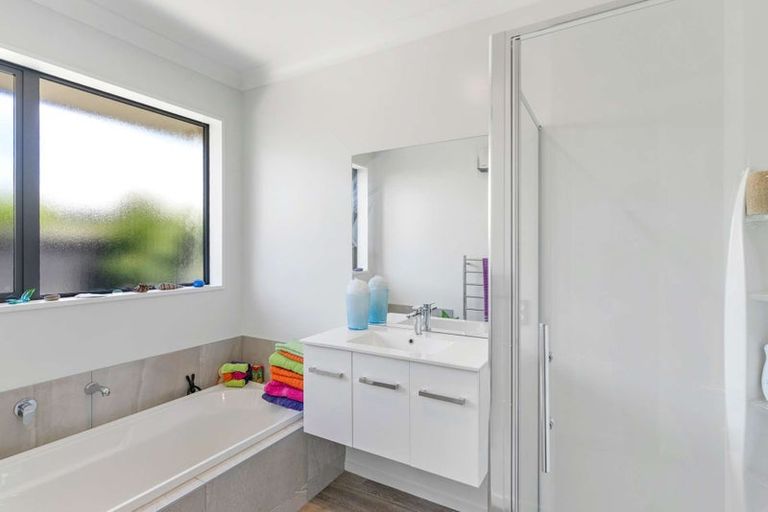 Photo of property in 5 New Creek Mews, Rolleston, 7614