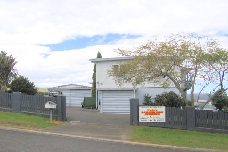 Photo of property in 103 Chevron Crescent, Whangamata, 3620