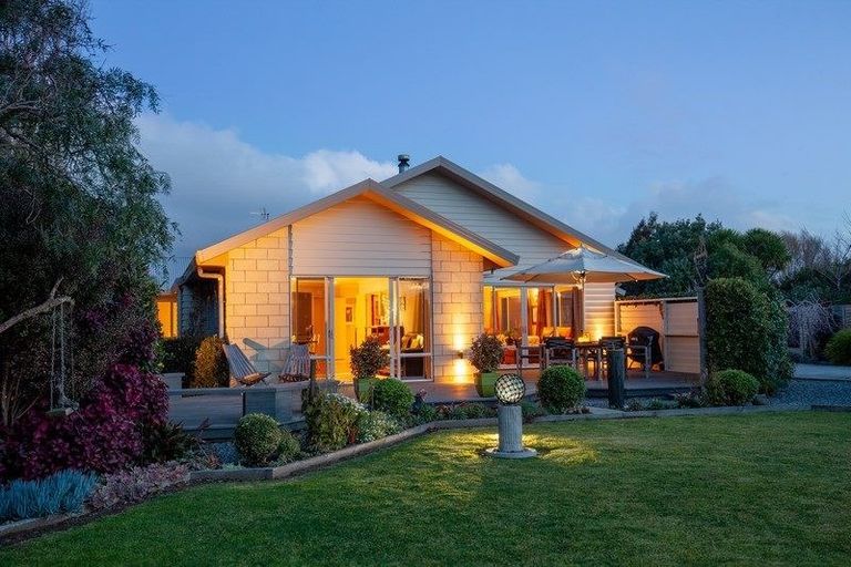 Photo of property in 6 Celtic Way, Paraparaumu, 5032