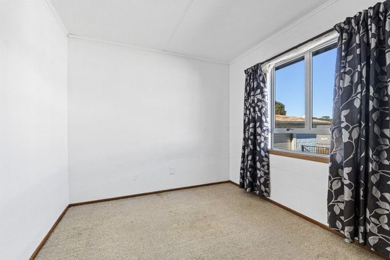 Photo of property in 25 Brookes Terrace, Waitara, 4320