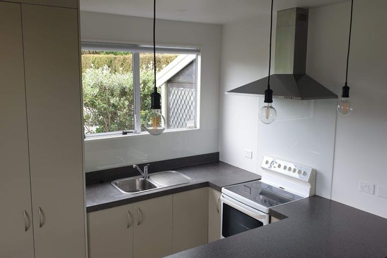 Photo of property in 5 Rapaki Place, Te Atatu Peninsula, Auckland, 0610