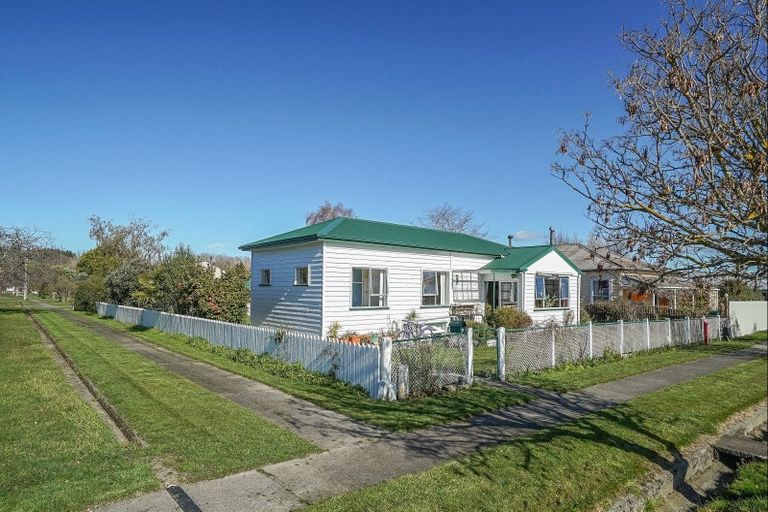 Photo of property in 11 Seddon Street, Cheviot, 7310