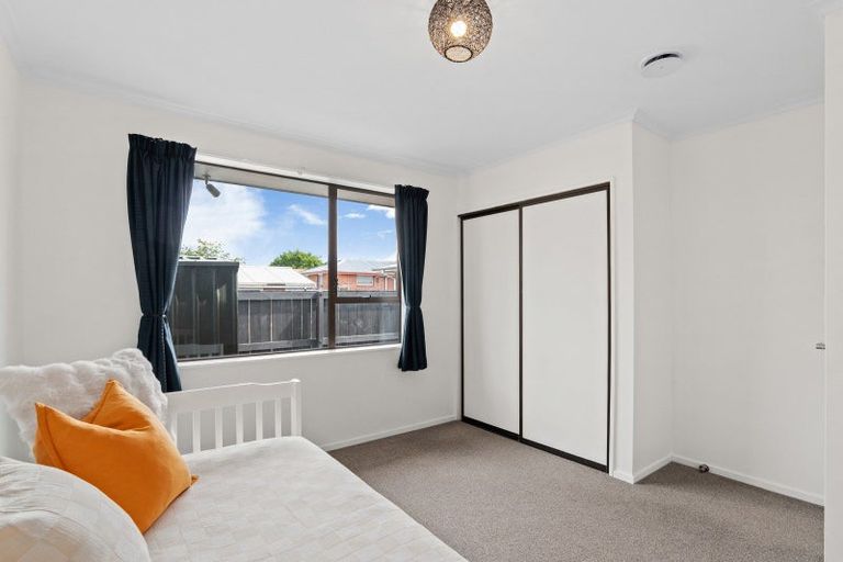 Photo of property in 1/139 Sawyers Arms Road, Northcote, Christchurch, 8052