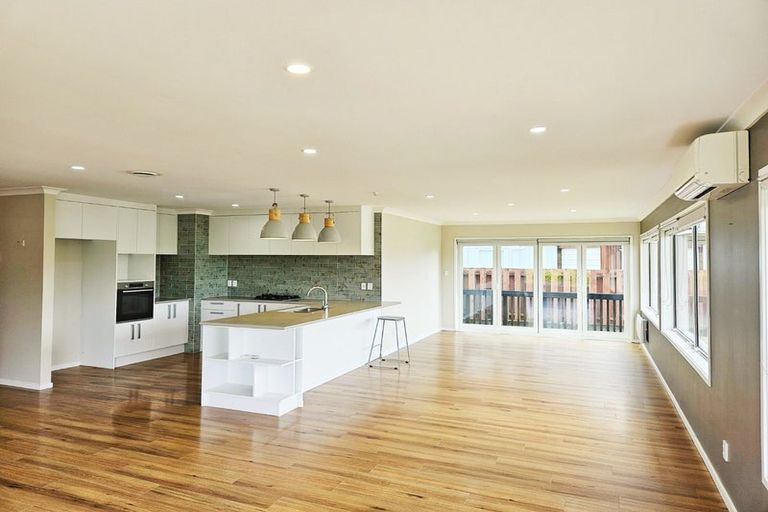 Photo of property in 5 Nicholson Place, Hillcrest, Auckland, 0627