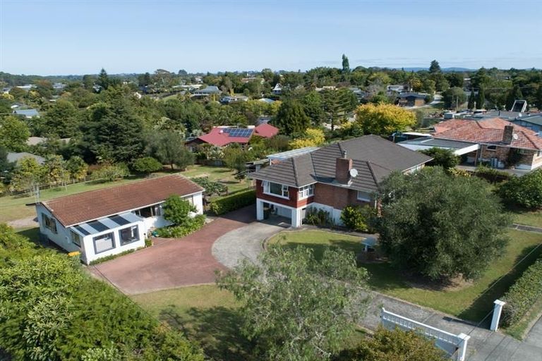 Photo of property in 17 School Road, Riverhead, 0820