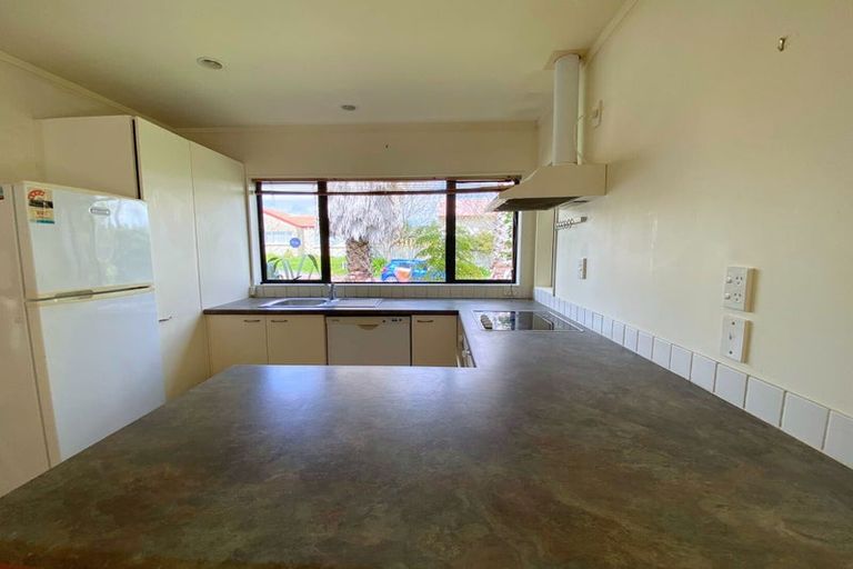 Photo of property in 27 Kona Crescent, Henderson, Auckland, 0610