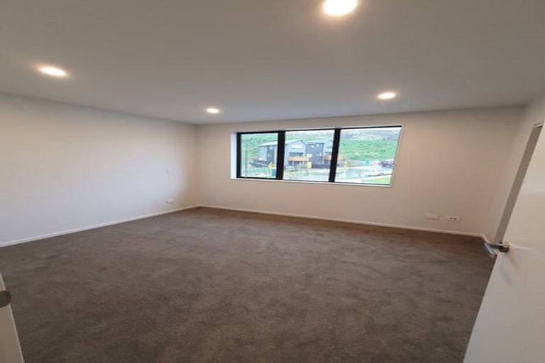 Photo of property in 6 Bee Lane, Whitby, Porirua, 5024