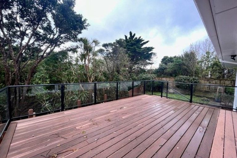Photo of property in 21 Maple Grove, Maungaraki, Lower Hutt, 5010