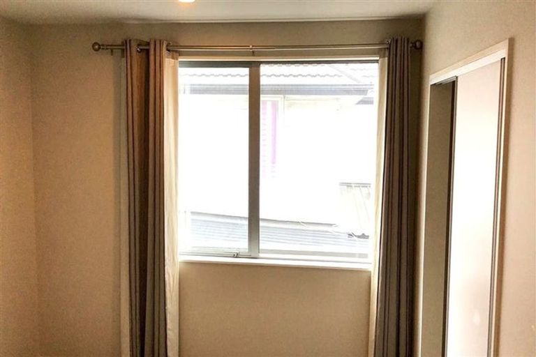 Photo of property in 26 Phar Lap Crescent, Takanini, 2112